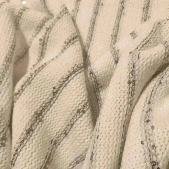 White Boho sweater with fringe. Sequin detail Dolman sleeves. - Picture 12 of 12